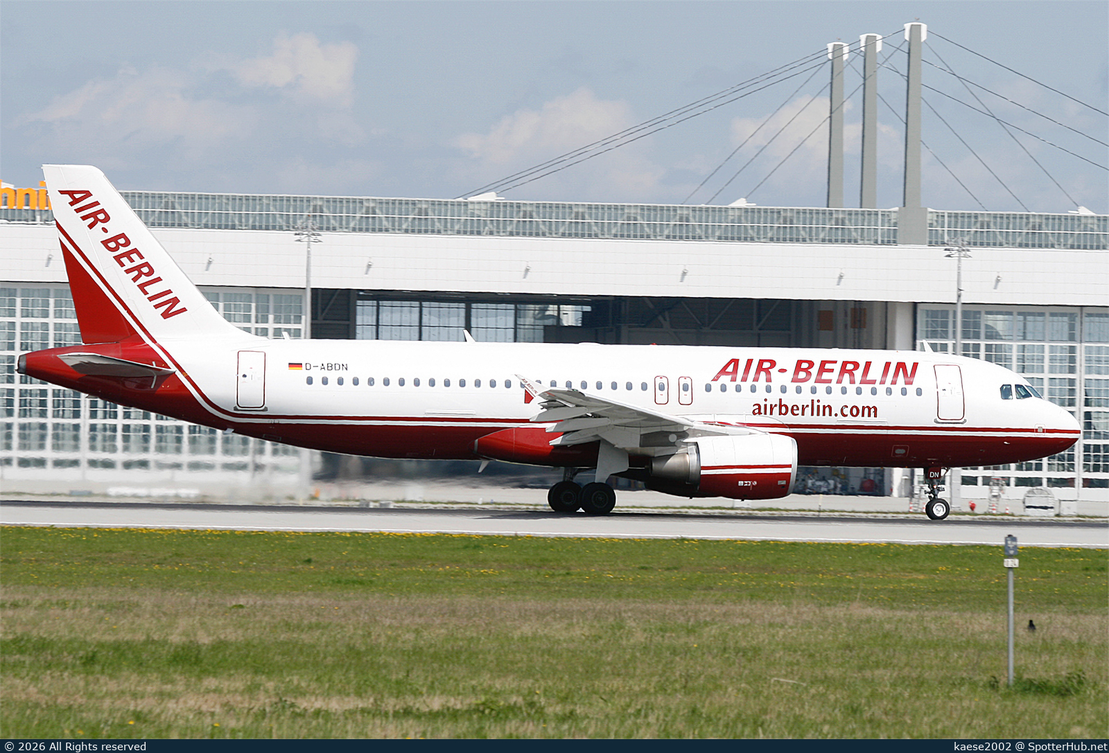 Photo of D-ABDN - Airbus A320-214 operated by Air Berlin