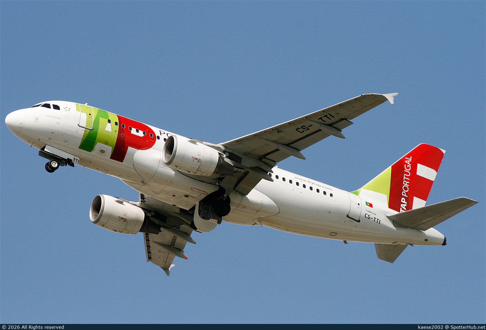 Photo of CS-TTI - Airbus A319-111 operated by TAP Air Portugal