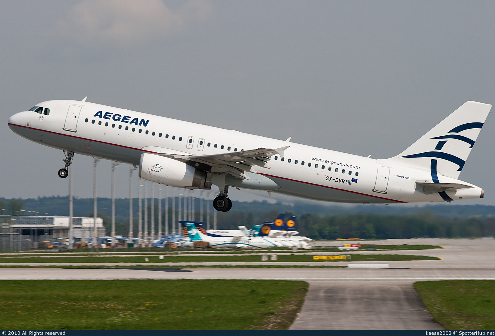 Photo of SX-DVR - Airbus A320-232 operated by Aegean Airlines