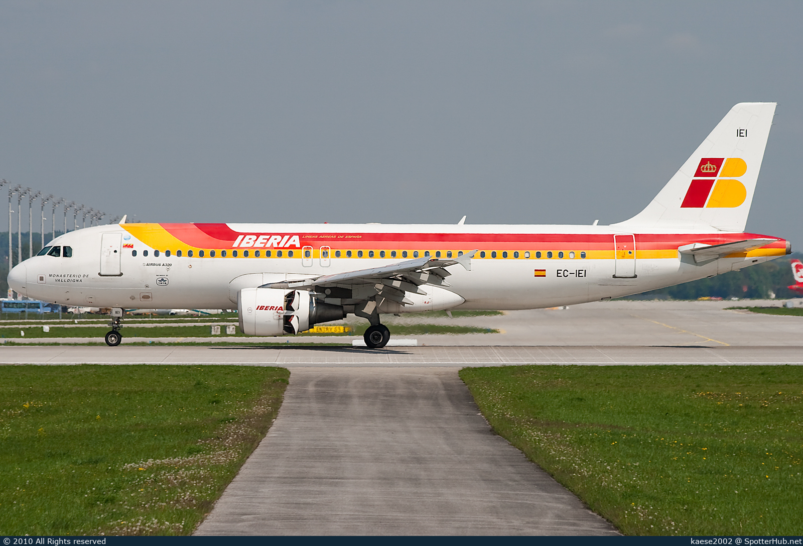 Photo of EC-IEI - Airbus A320-214 operated by Iberia