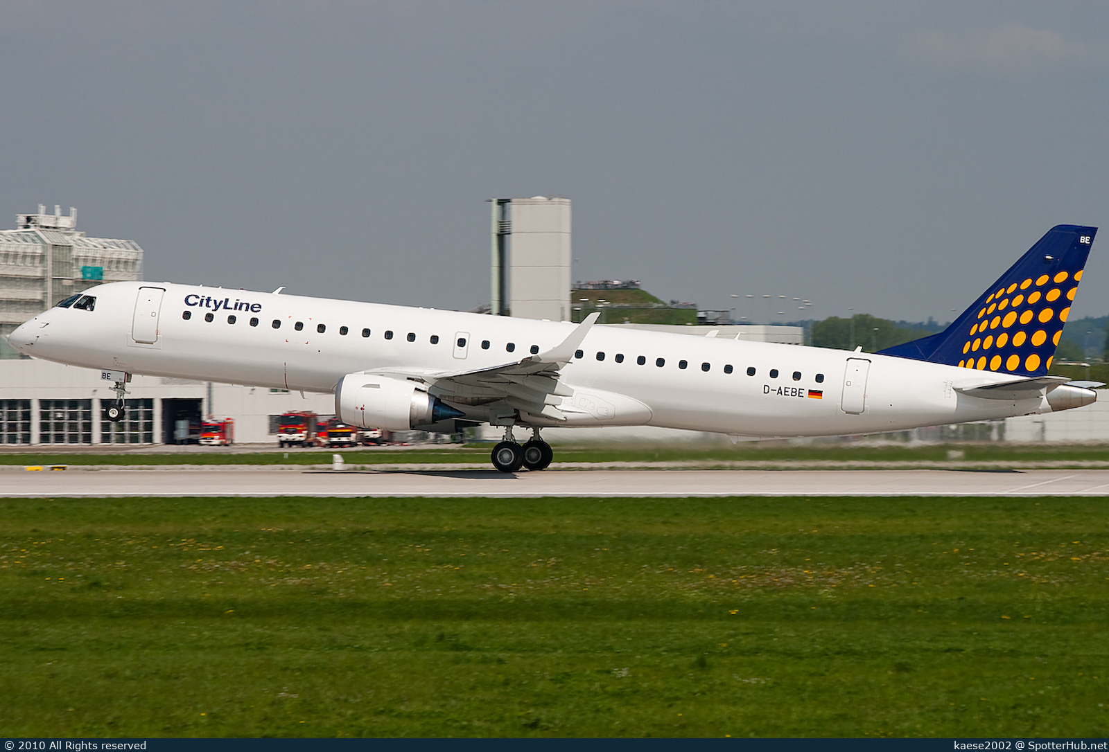 Photo of D-AEBE - Embraer ERJ-195LR operated by Lufthansa CityLine