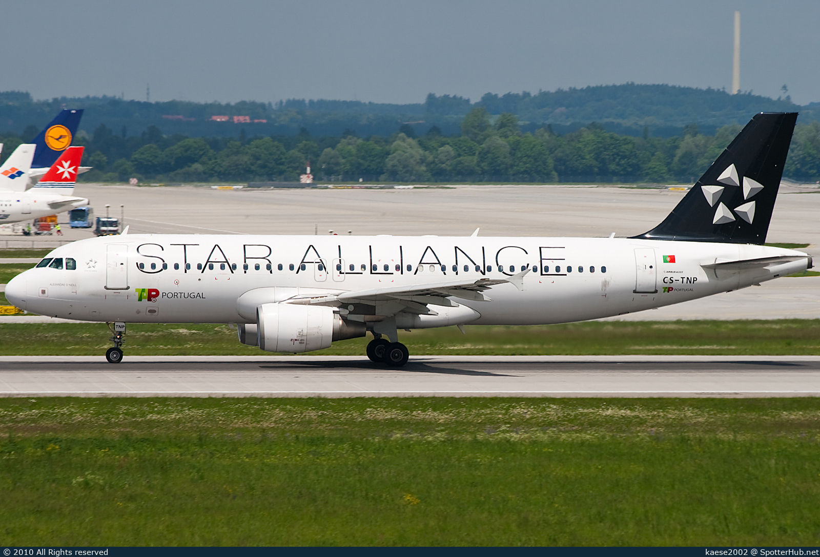 Photo of CS-TNP - Airbus A320-214 operated by TAP Air Portugal