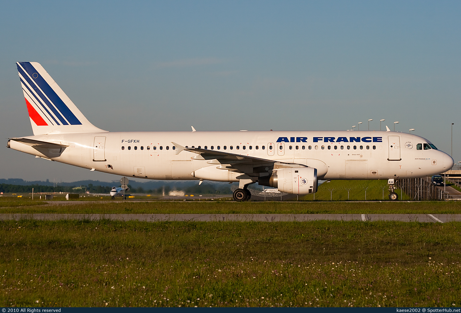 Photo of F-GFKH - Airbus A320-211 operated by Air France