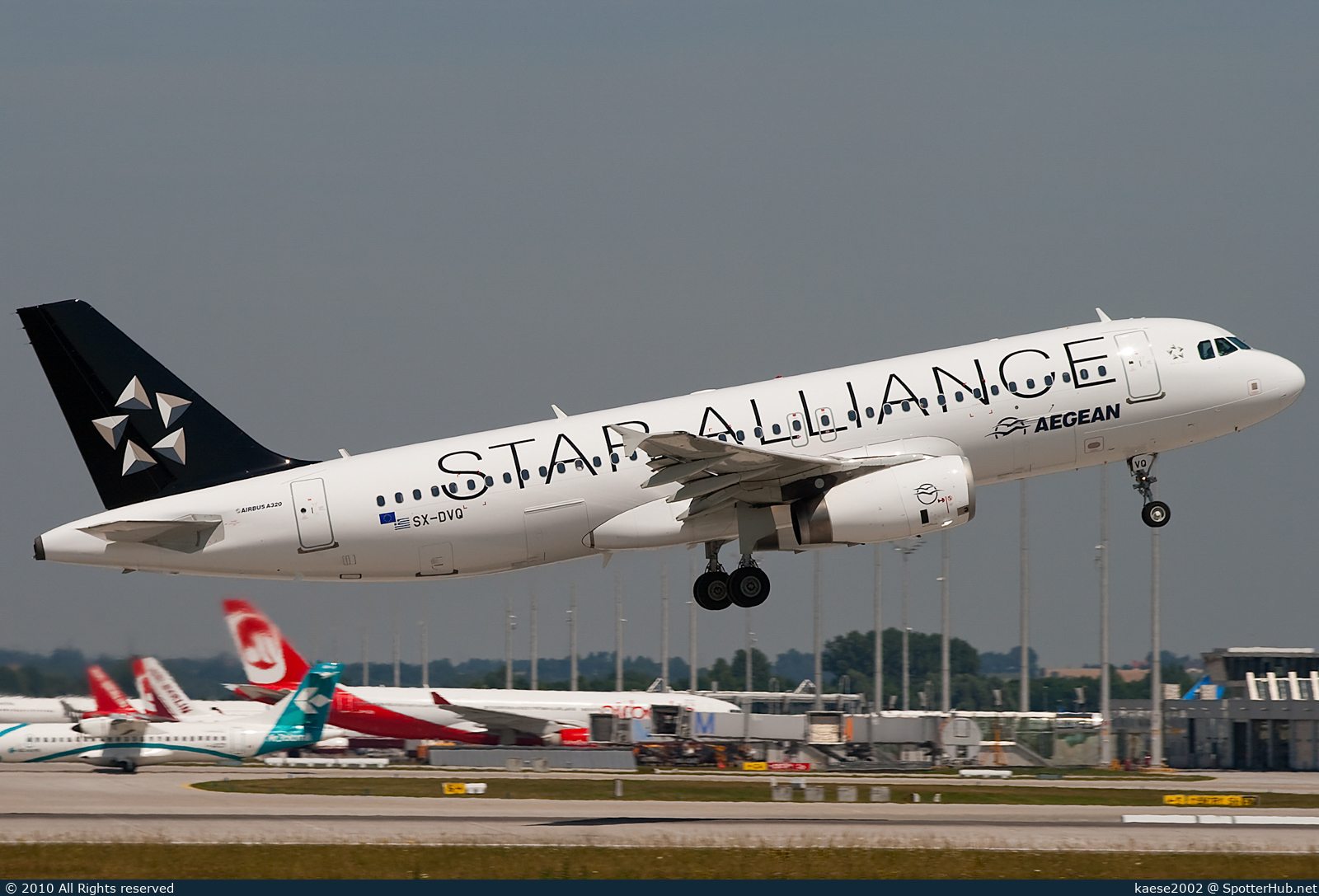 Photo of SX-DVQ - Airbus A320-232 operated by Aegean Airlines