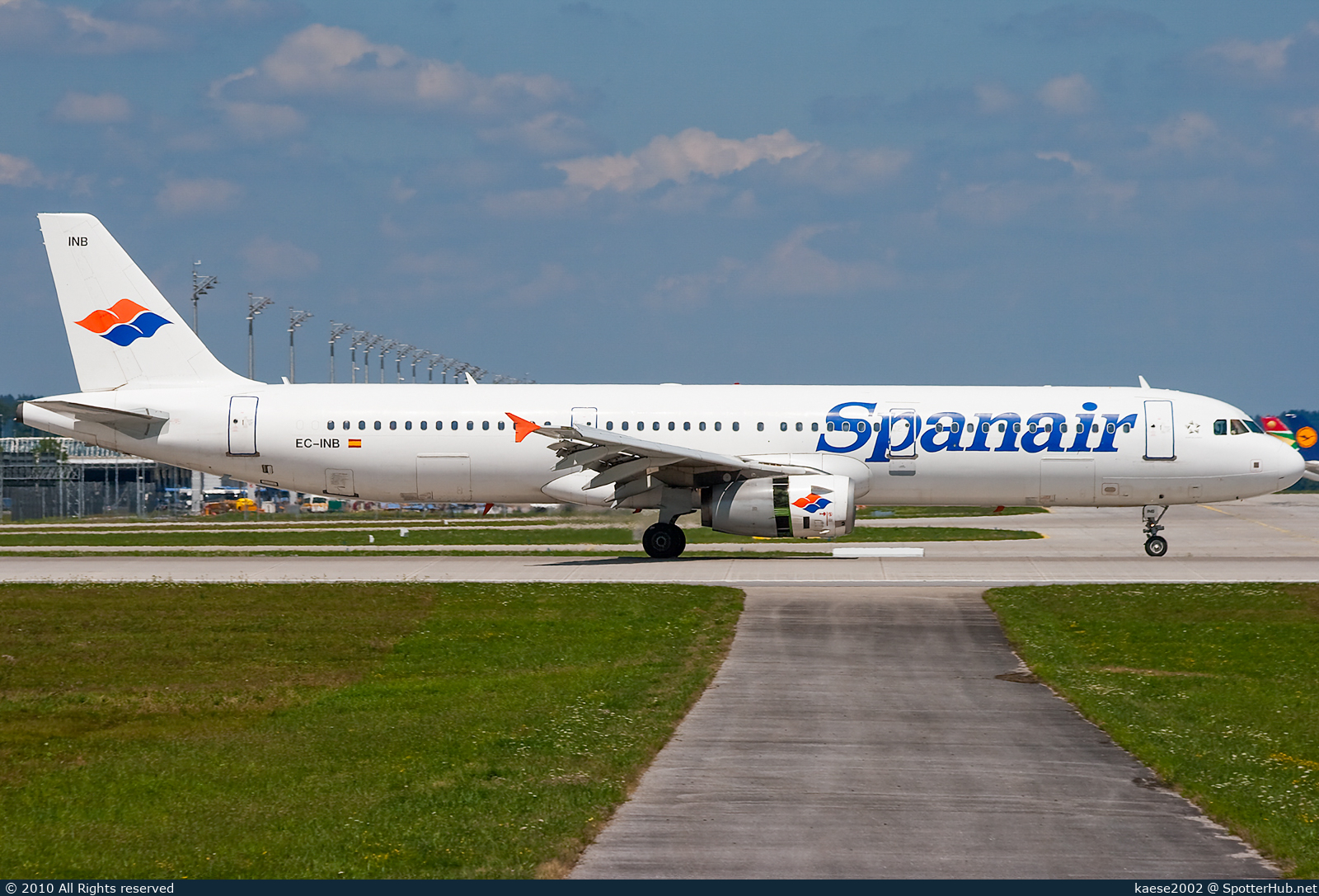Photo of EC-INB - Airbus A321-231 operated by Spanair