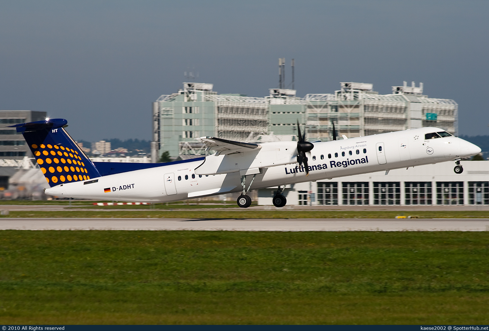 Photo of D-ADHT - Bombardier DHC-8-402 Dash 8 Q400 operated by Lufthansa Regional (opb Augsburg Airways)