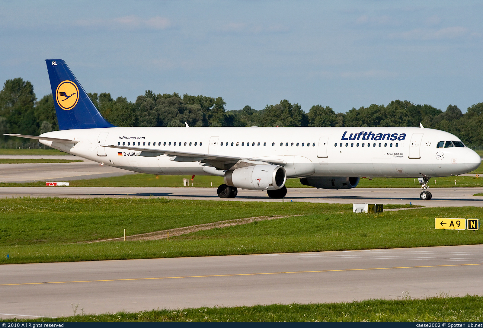 Photo of D-AIRL - Airbus A321-131 operated by Lufthansa