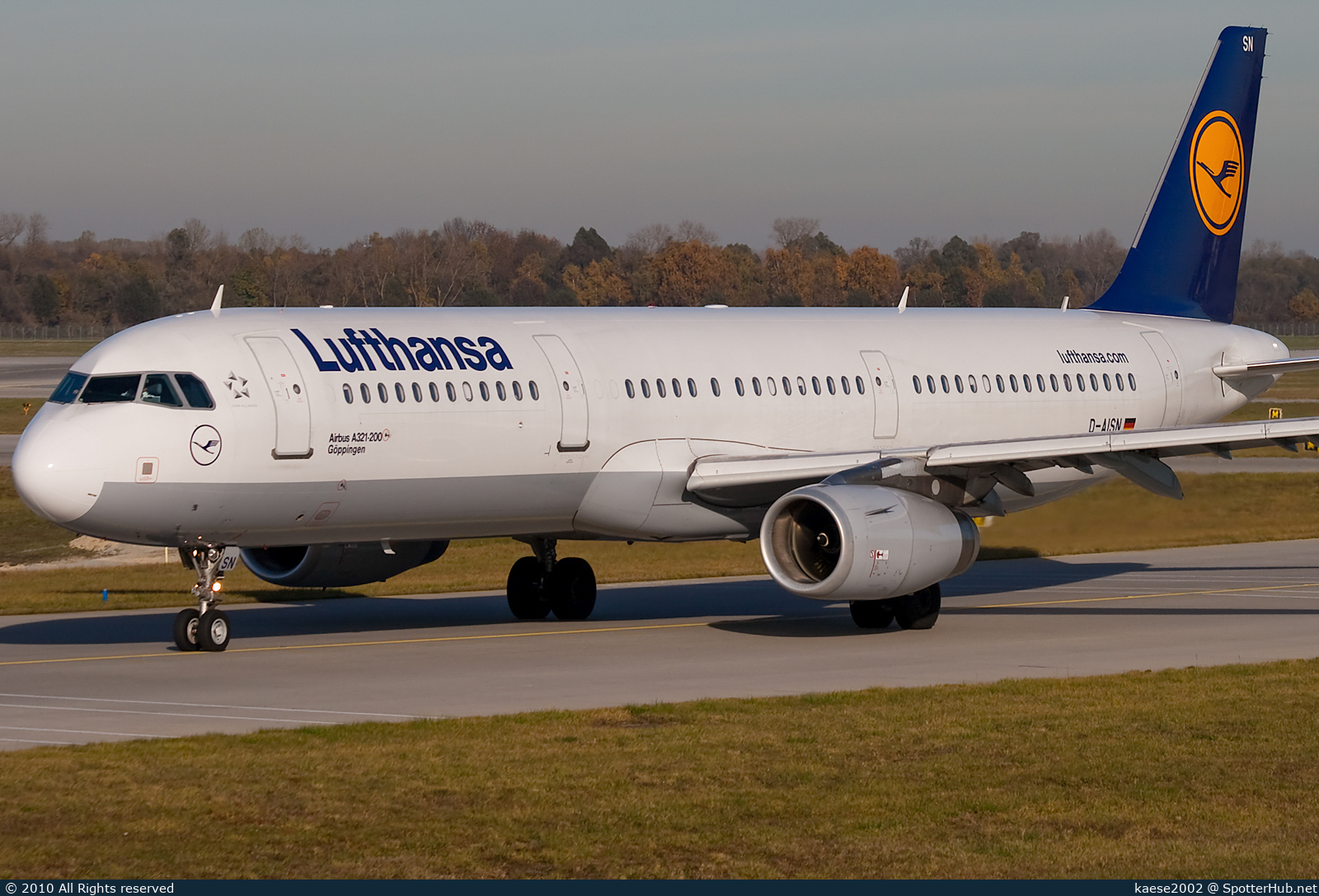 Photo of D-AISN - Airbus A321-231 operated by Lufthansa