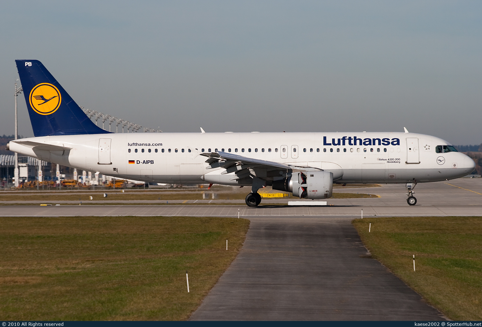 Photo of D-AIPB - Airbus A320-211 operated by Lufthansa