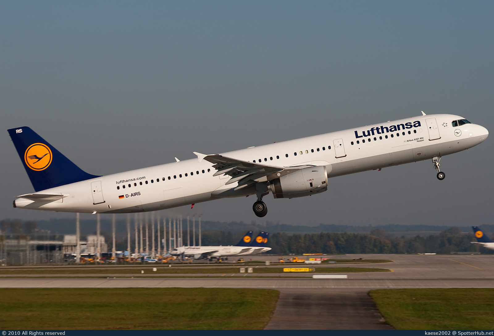 Photo of D-AIRS - Airbus A321-131 operated by Lufthansa