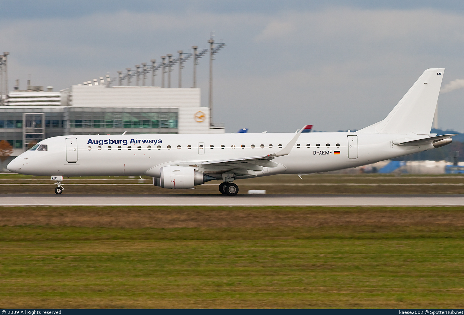 Photo of D-AEMF - Embraer ERJ-190LR operated by Augsburg Airways