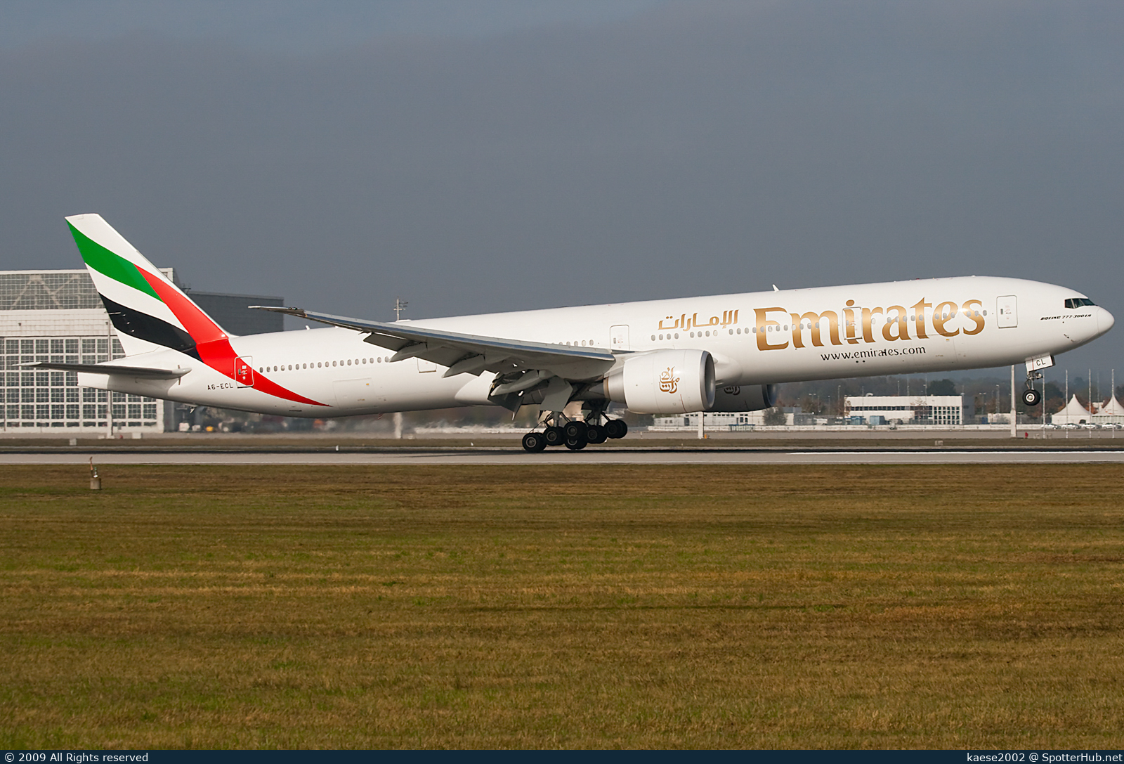 Photo of A6-ECL - Boeing 777-36N(ER) operated by Emirates