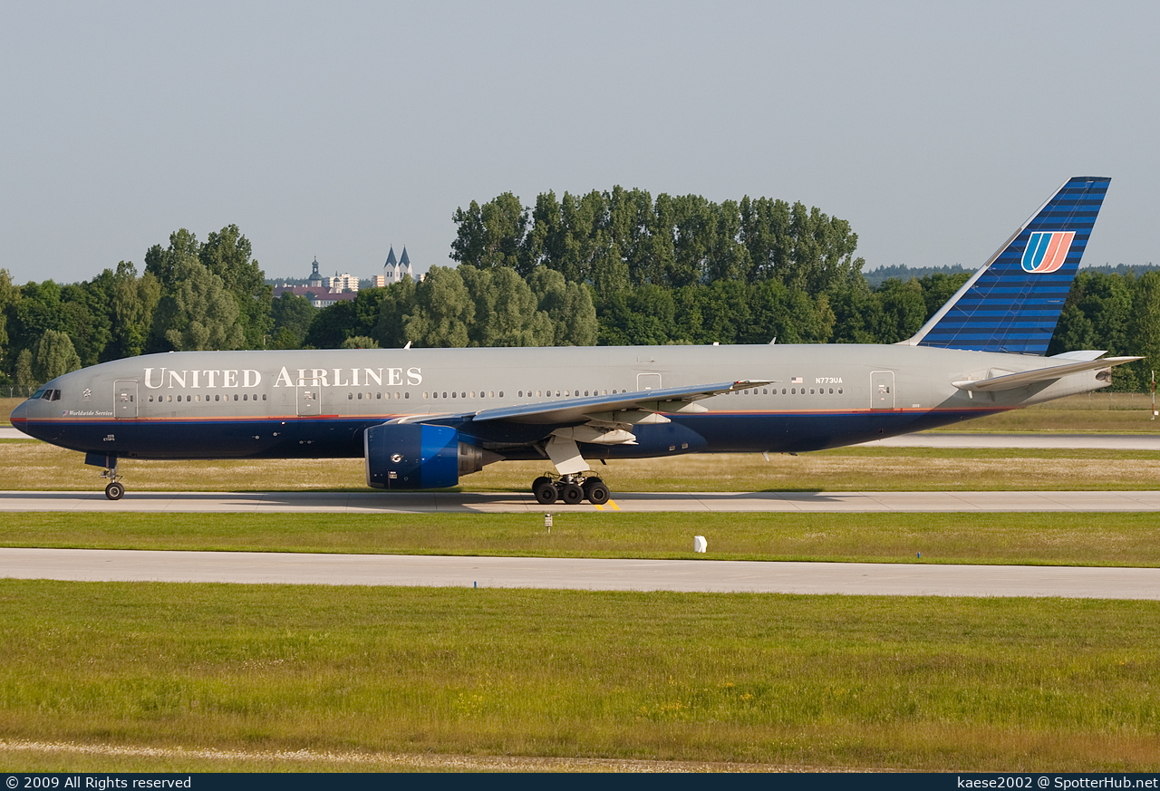 Photo of N773UA - Boeing 777-222 operated by United Airlines