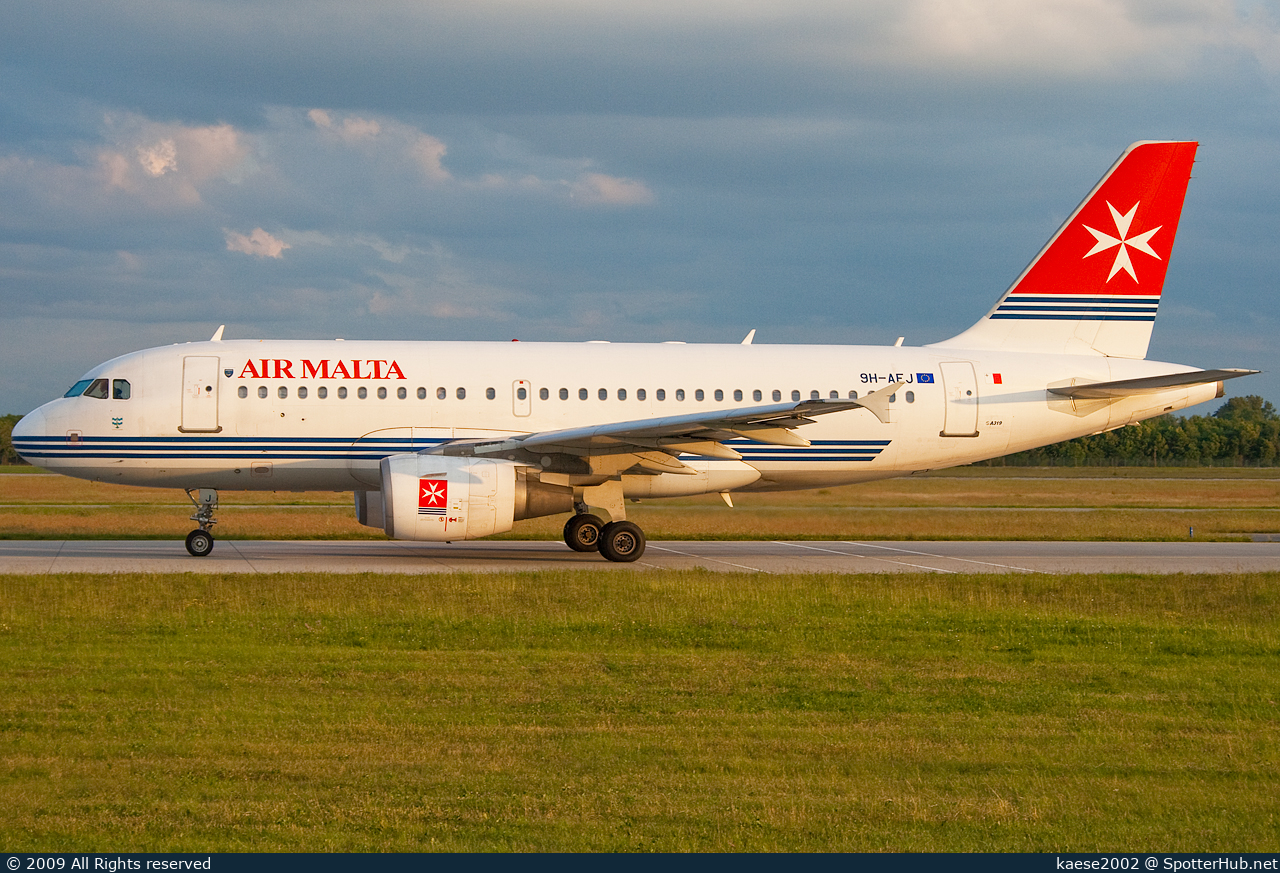 Photo of 9H-AEJ - Airbus A319-112 operated by Air Malta