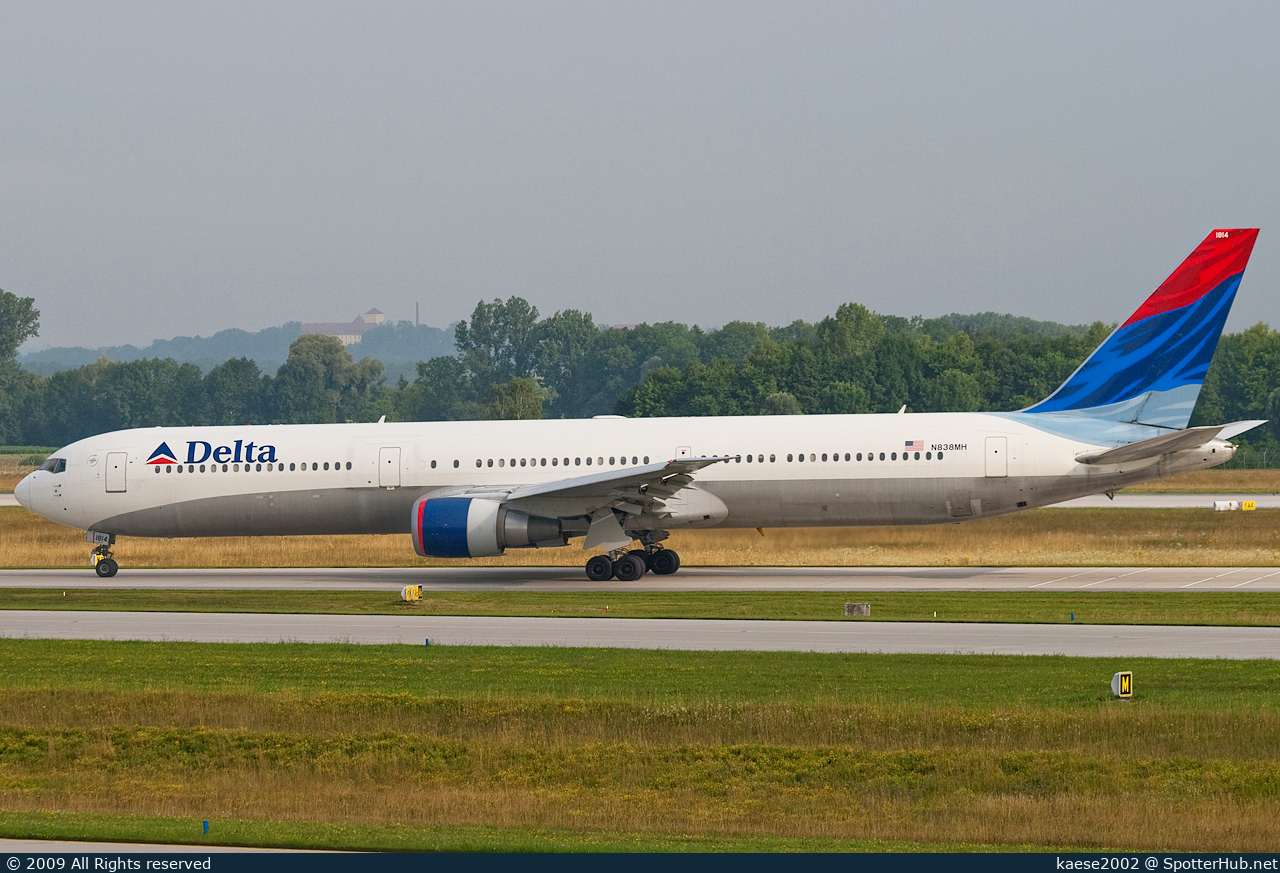Photo of N838MH - Boeing 767-432(ER) operated by Delta Air Lines