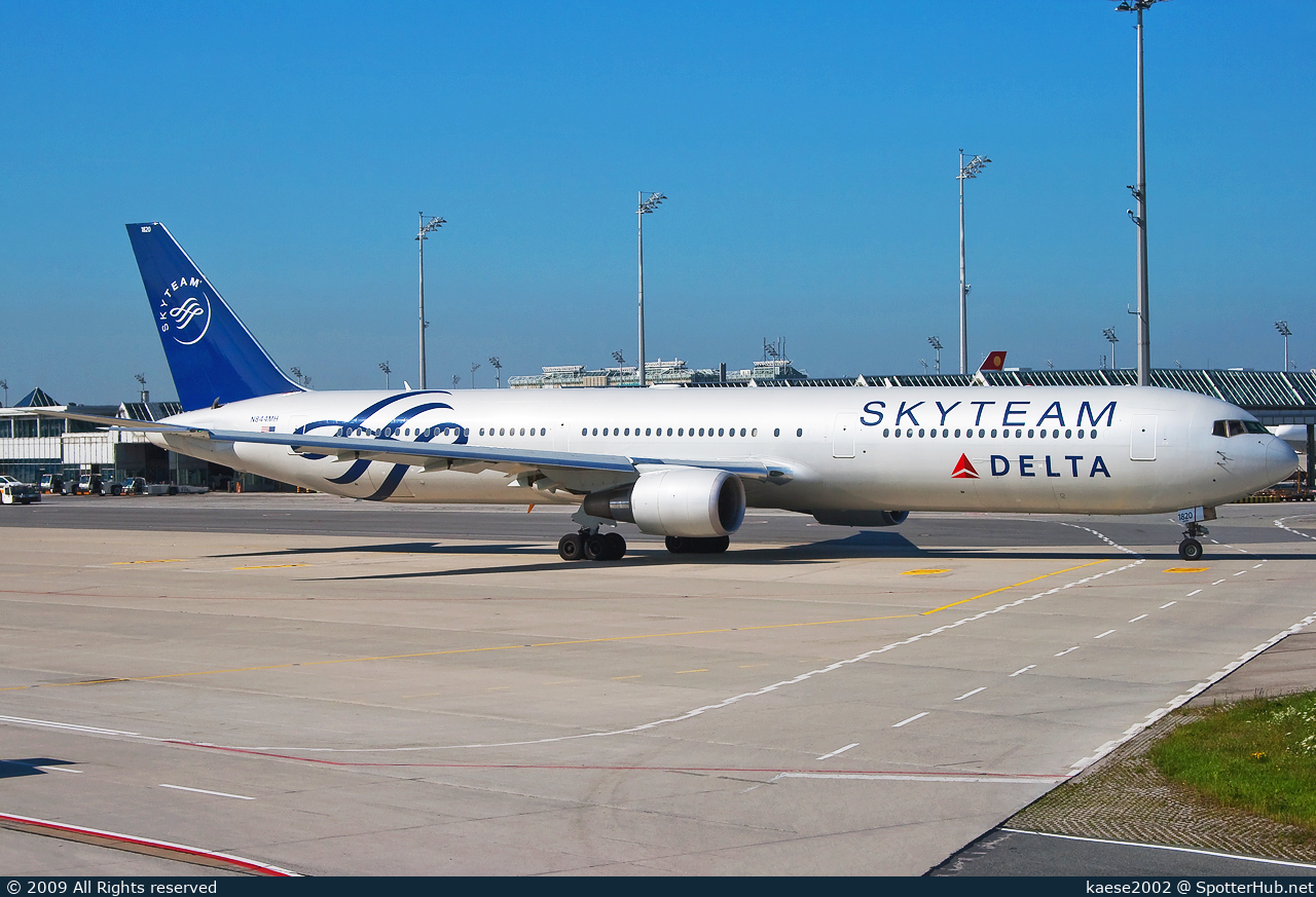 Photo of N844MH - Boeing 767-432(ER) operated by Delta Air Lines