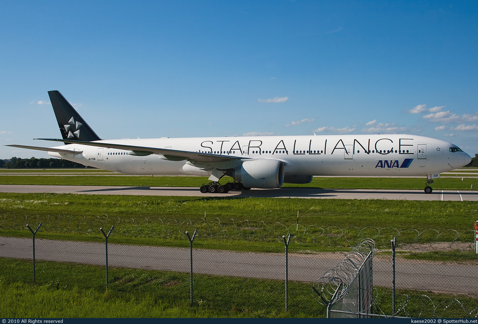 Photo of JA731A - Boeing 777-381(ER) operated by ANA All Nippon Airways