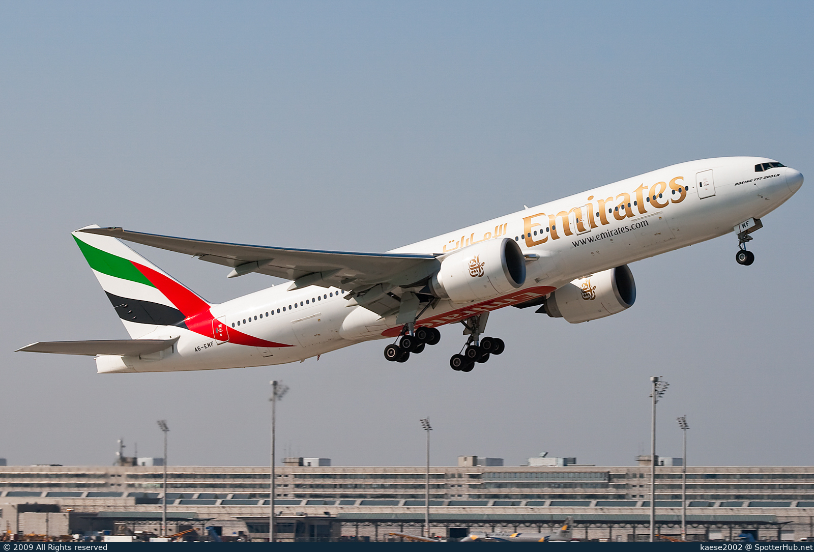 Photo of A6-EWF - Boeing 777-21H(LR) operated by Emirates