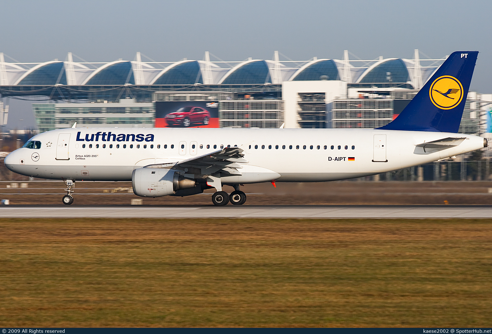 Photo of D-AIPT - Airbus A320-211 operated by Lufthansa