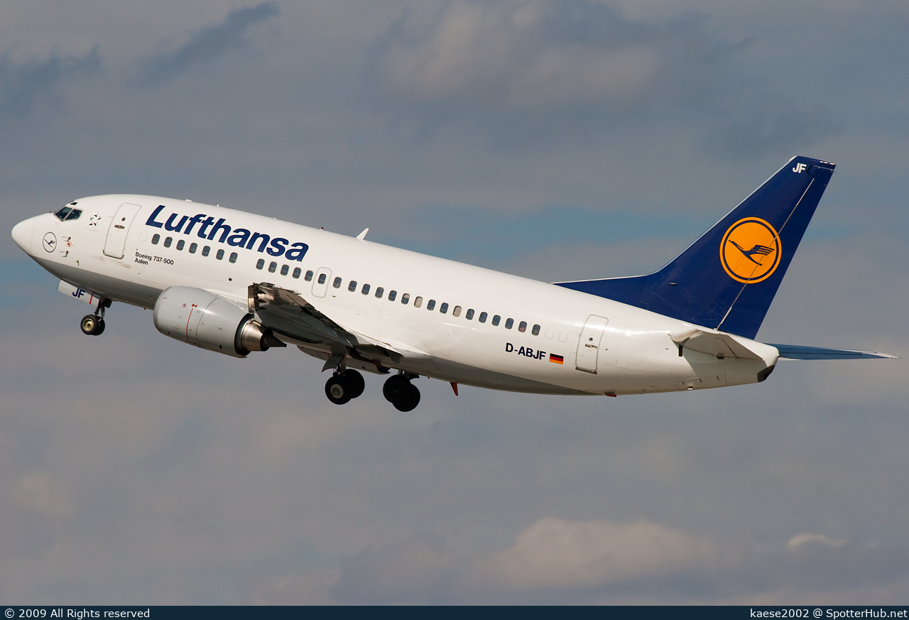 Photo of D-ABJF - Boeing 737-530 operated by Lufthansa