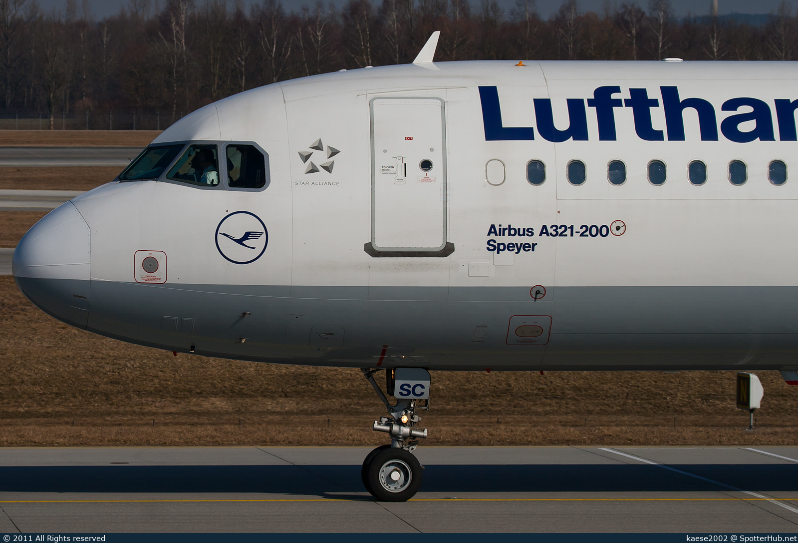 Photo of D-AISC - Airbus A321-231 operated by Lufthansa