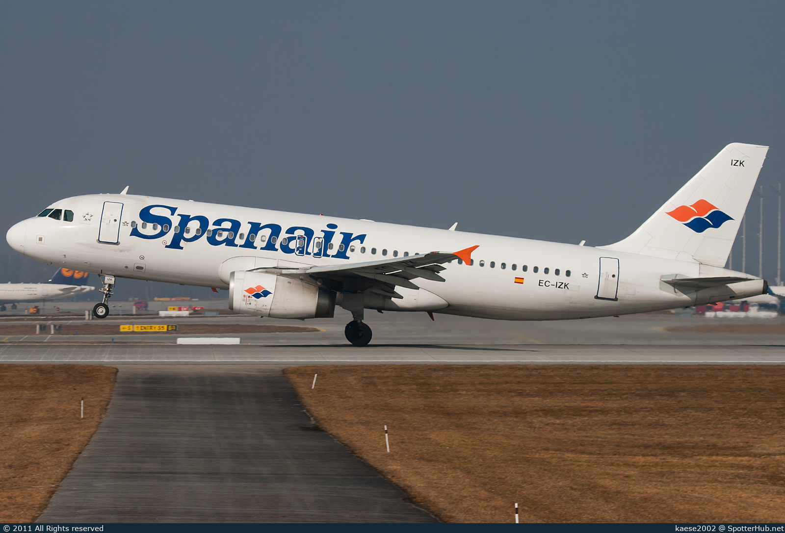 Photo of EC-IZK - Airbus A320-232 operated by Spanair