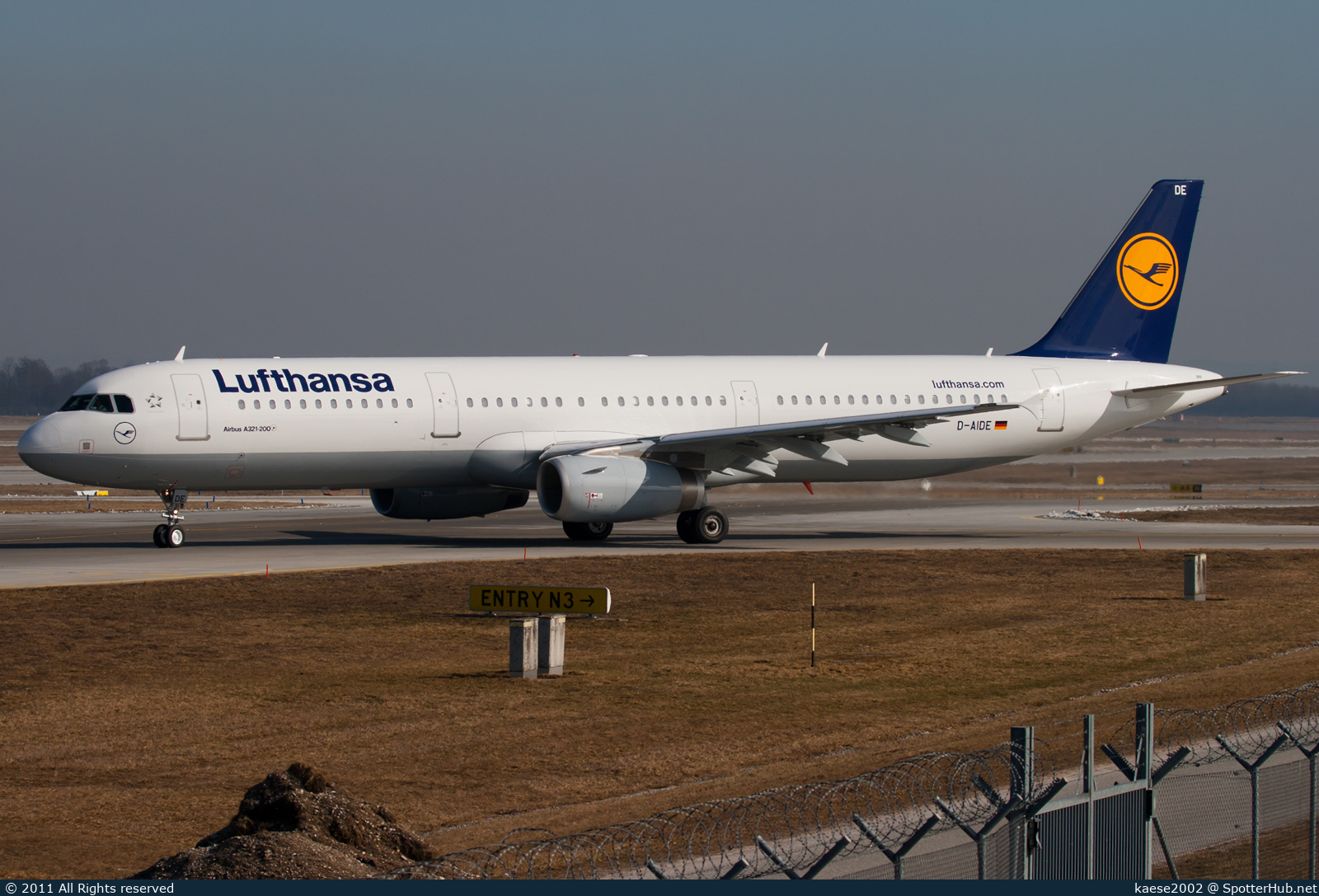 Photo of D-AIDE - Airbus A321-231 operated by Lufthansa