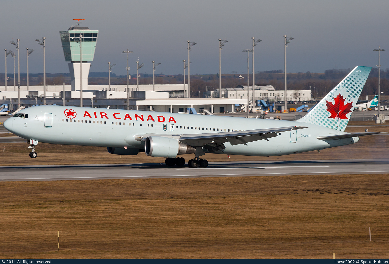 Photo of C-GHLT - Boeing 767-333(ER) operated by Air Canada