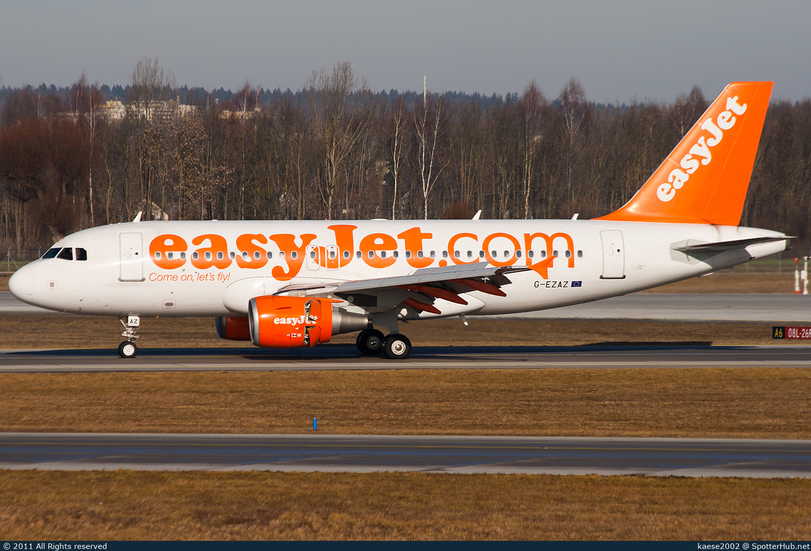 Photo of G-EZAZ - Airbus A319-111 operated by easyJet