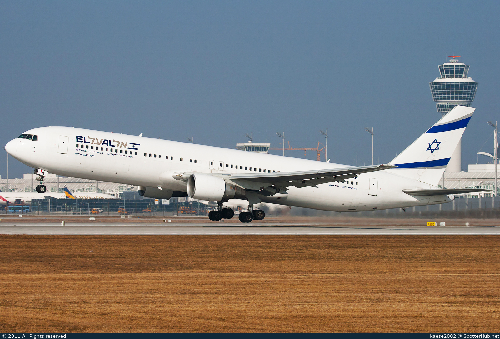 Photo of 4X-EAK - Boeing 767-3Q8(ER) operated by El Al Israel Airlines