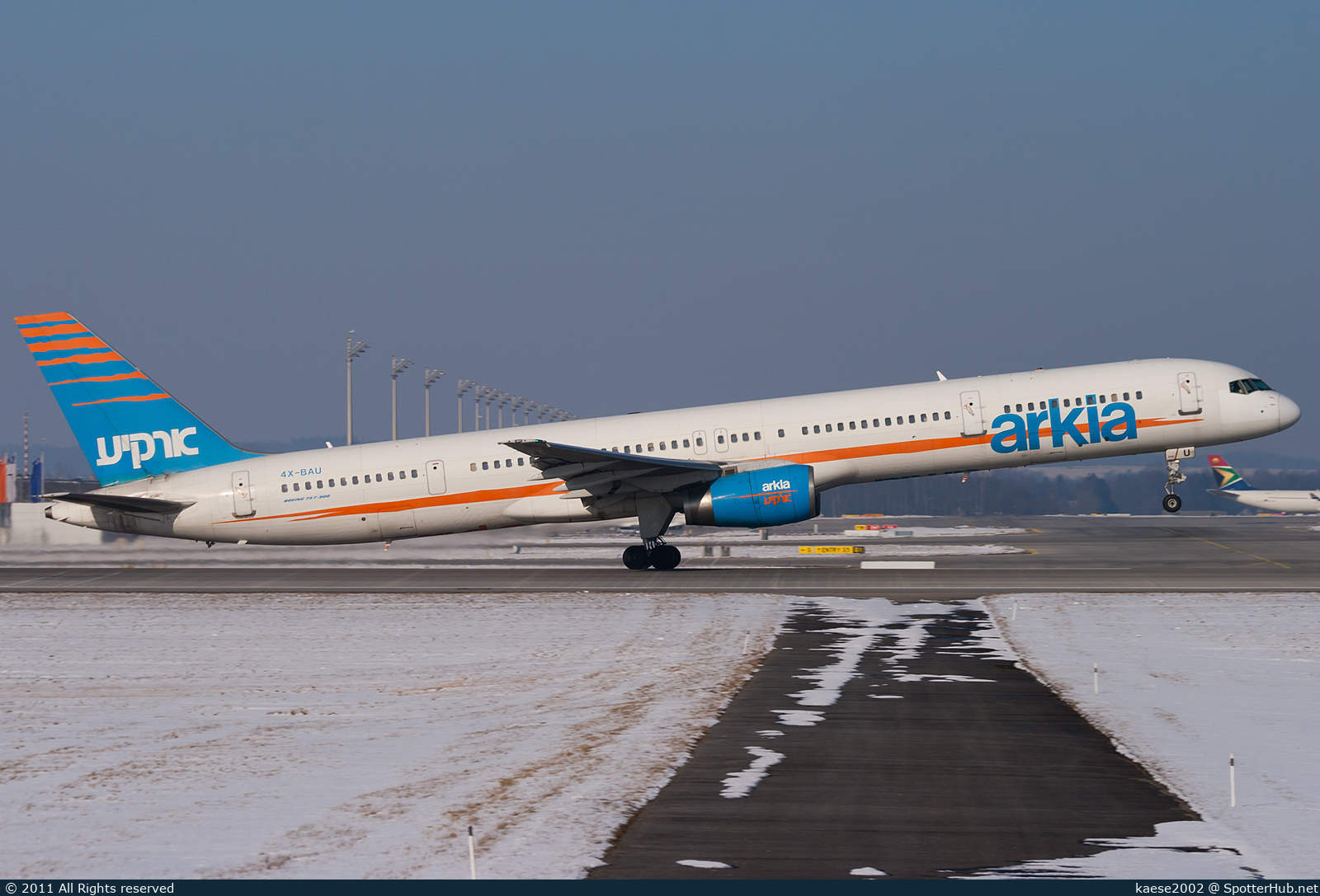 Photo of 4X-BAU - Boeing 757-3E7 operated by Arkia Israeli Airlines