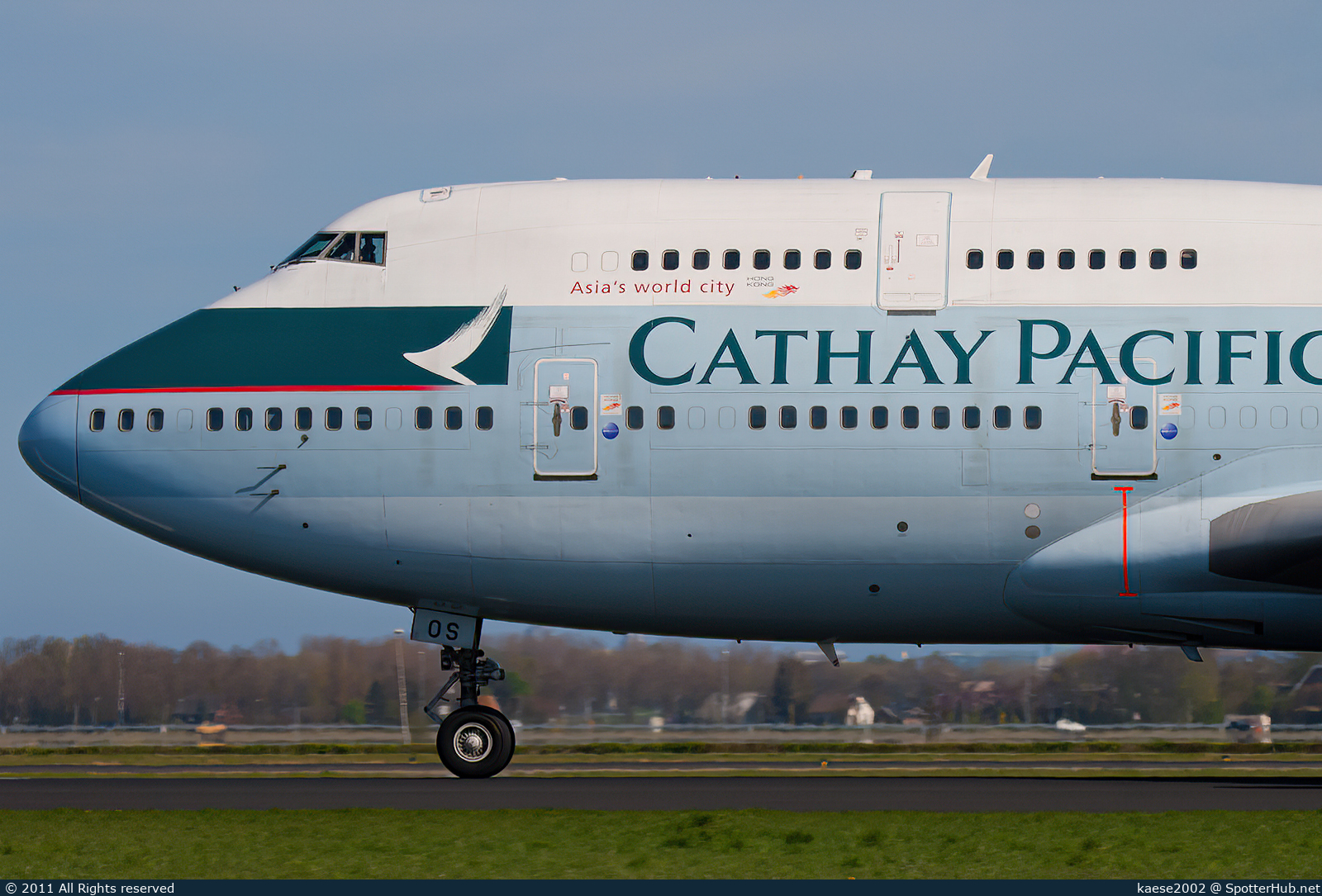 Photo of B-HOS - Boeing 747-467 operated by Cathay Pacific Airways