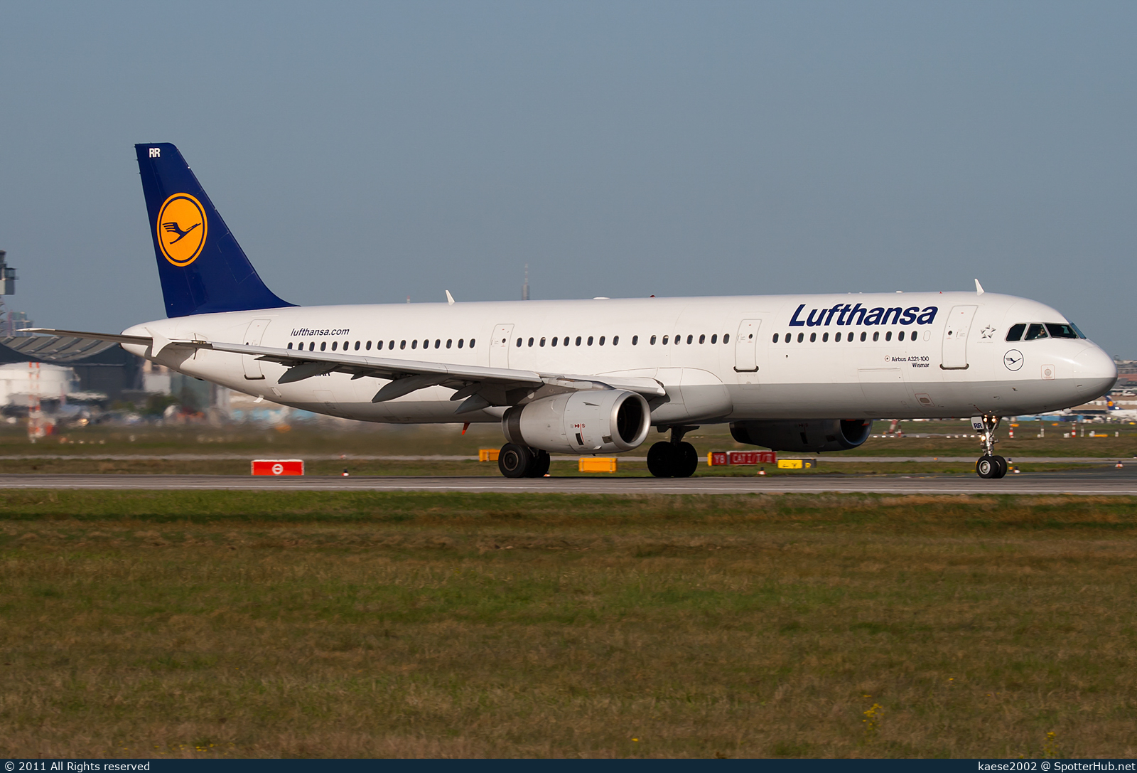 Photo of D-AIRR - Airbus A321-131 operated by Lufthansa