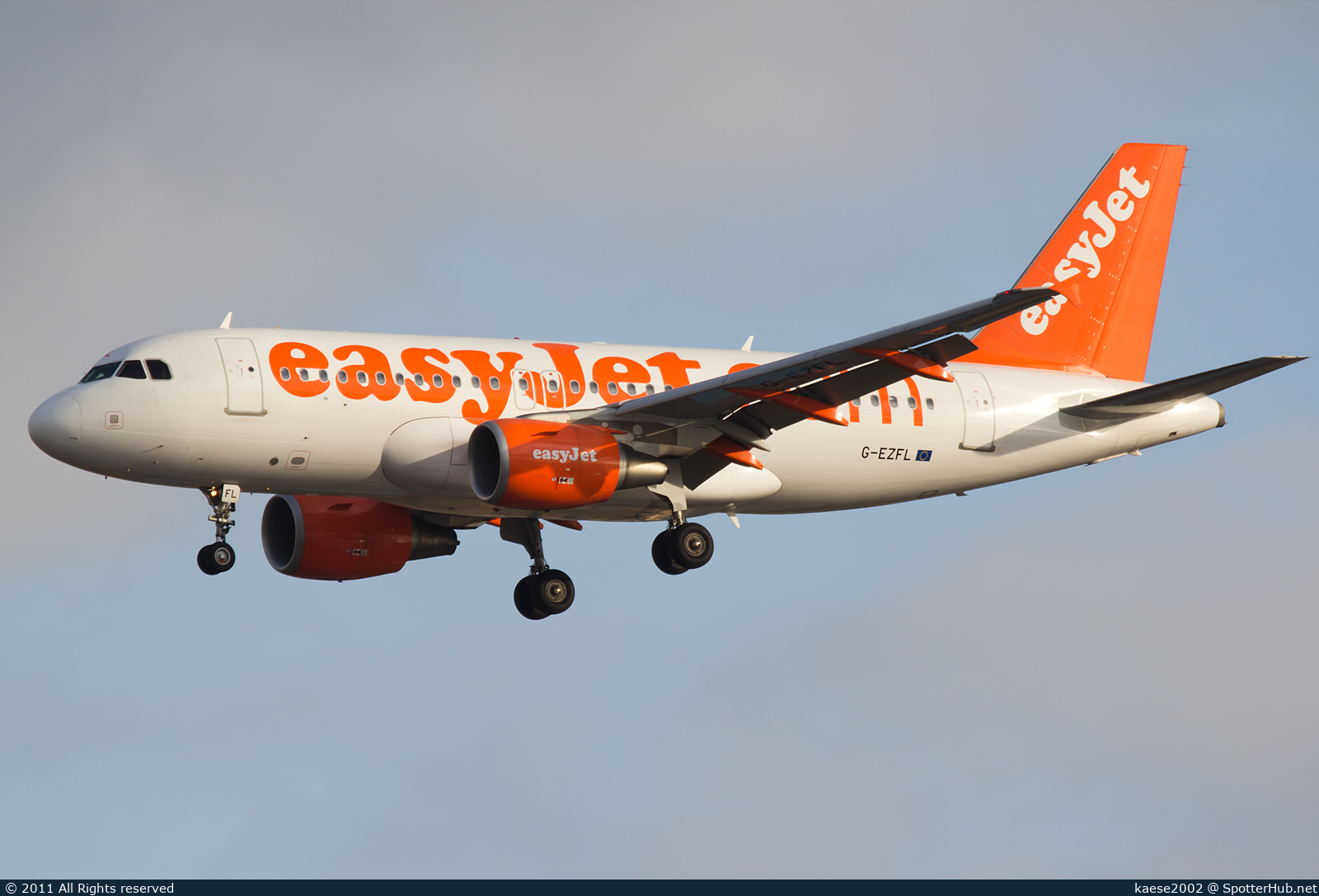 Photo of G-EZFL - Airbus A319-111 operated by easyJet