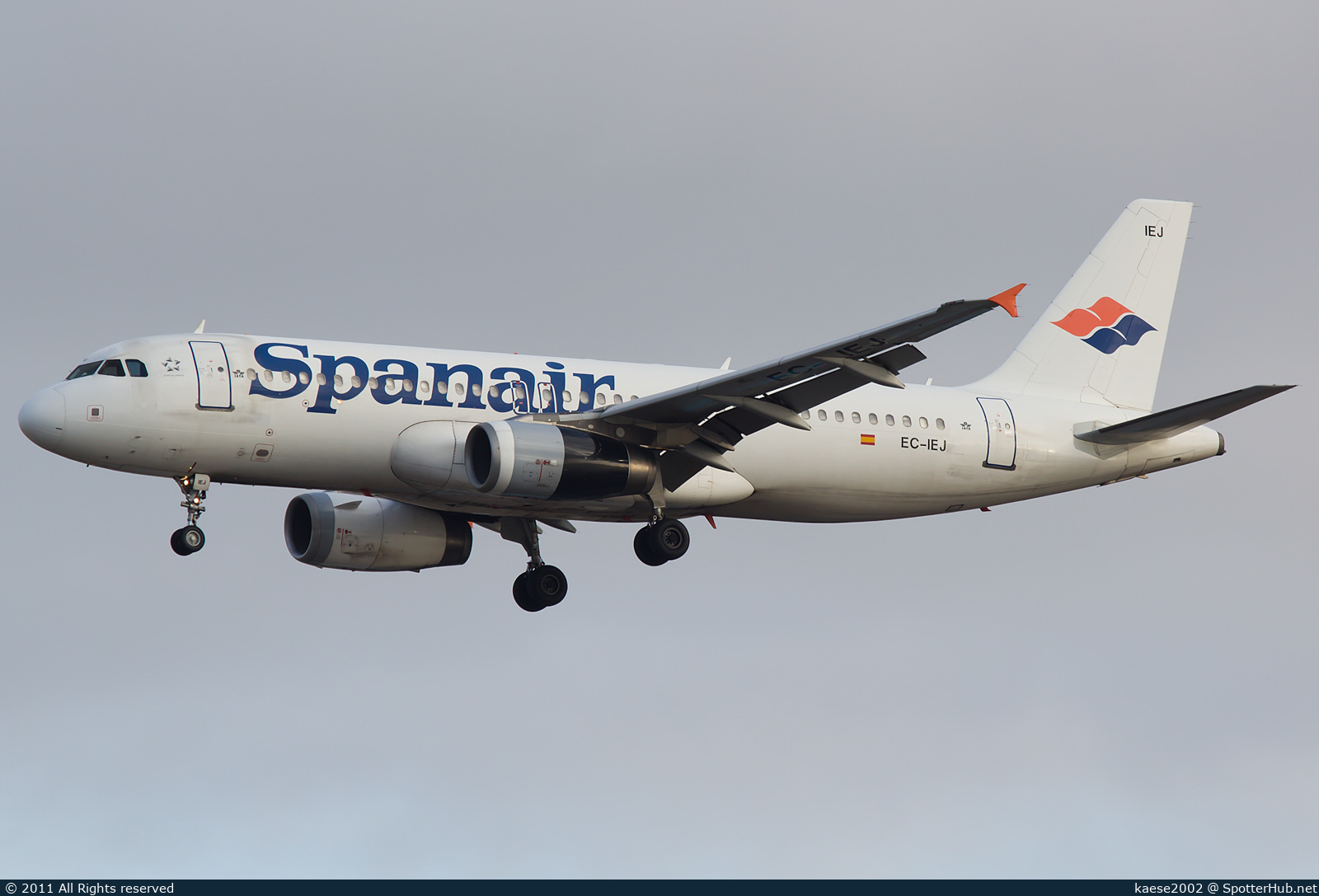 Photo of EC-IEJ - Airbus A320-232 operated by Spanair