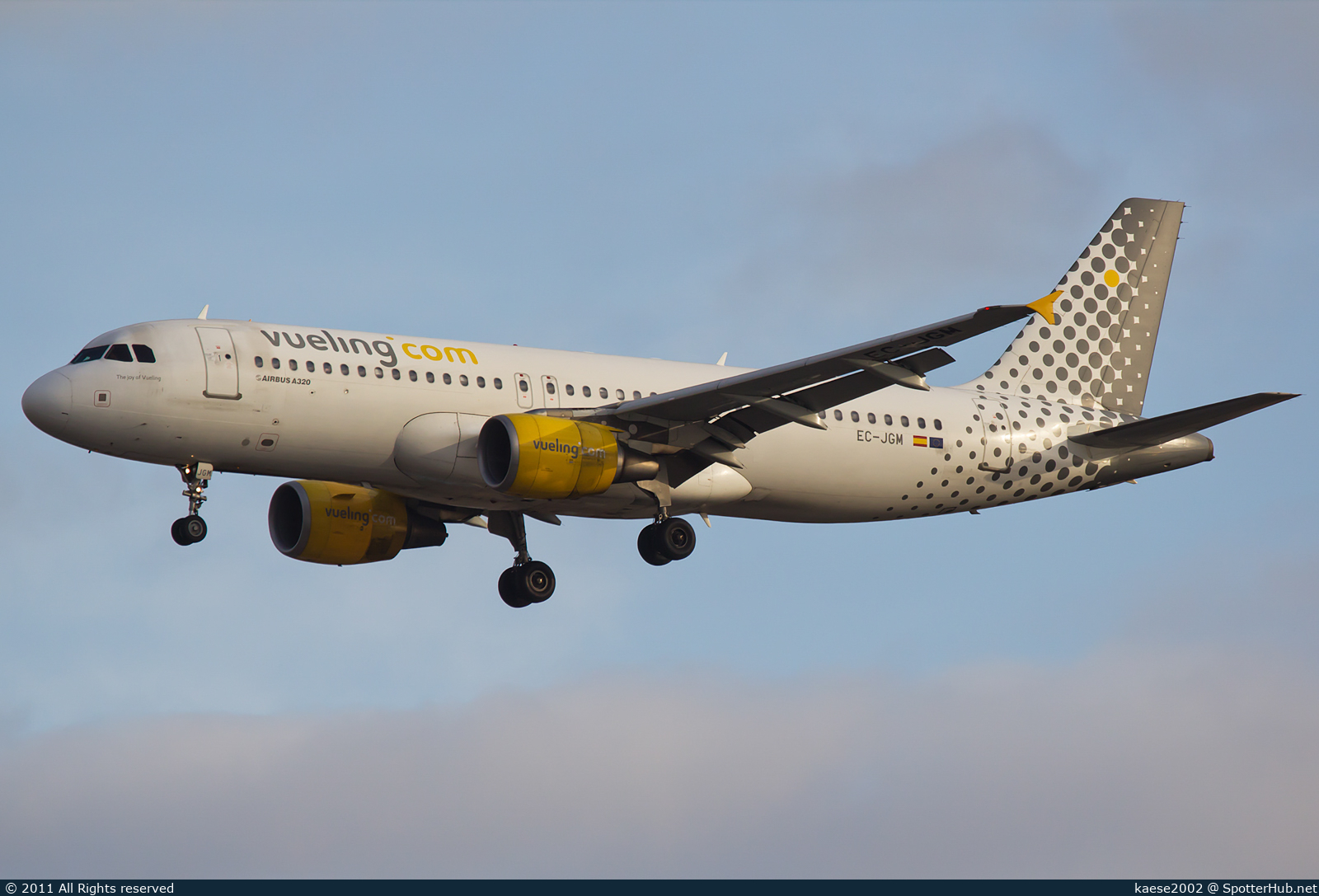 Photo of EC-JGM - Airbus A320-214 operated by Vueling