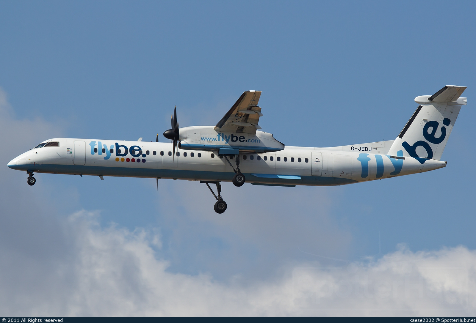 Photo of G-JEDJ - Bombardier DHC-8-402 Dash 8 Q400 operated by flybe