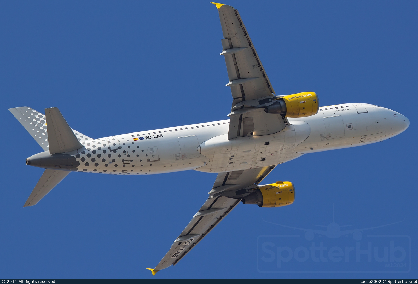 Photo of EC-LAB - Airbus A320-214 operated by Vueling