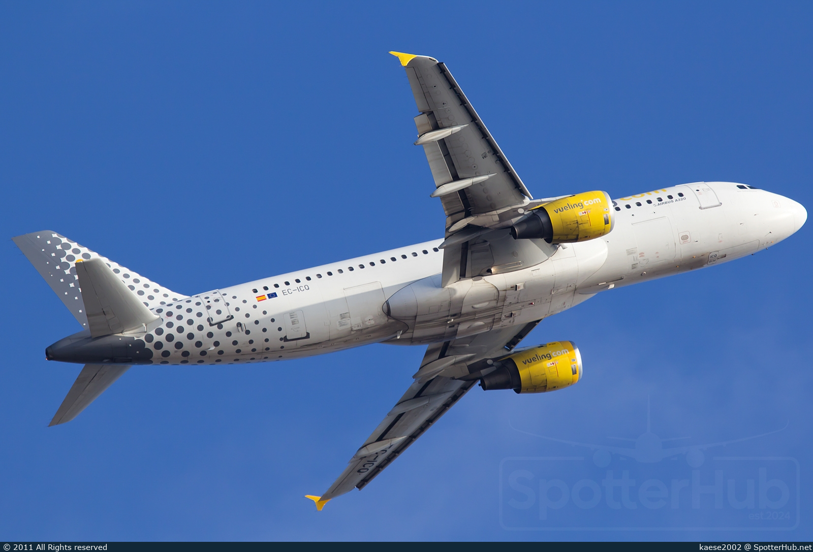 Photo of EC-ICQ - Airbus A320-211 operated by Vueling