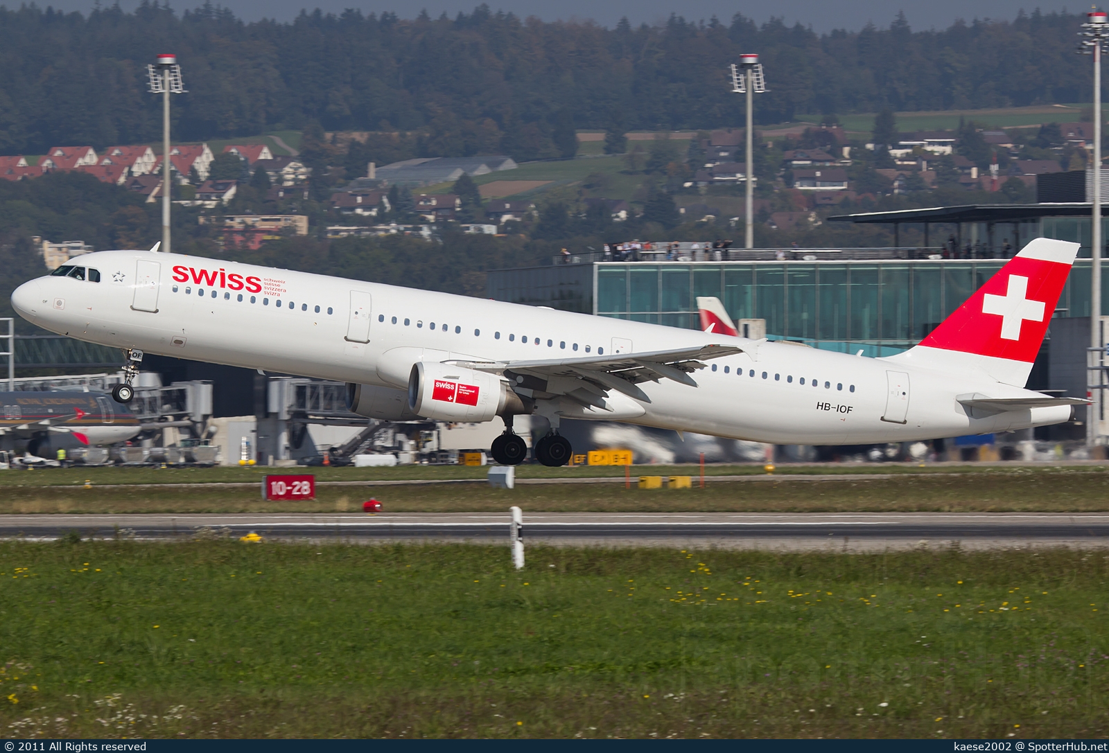 Photo of HB-IOF - Airbus A321-111 operated by Swiss International Air Lines