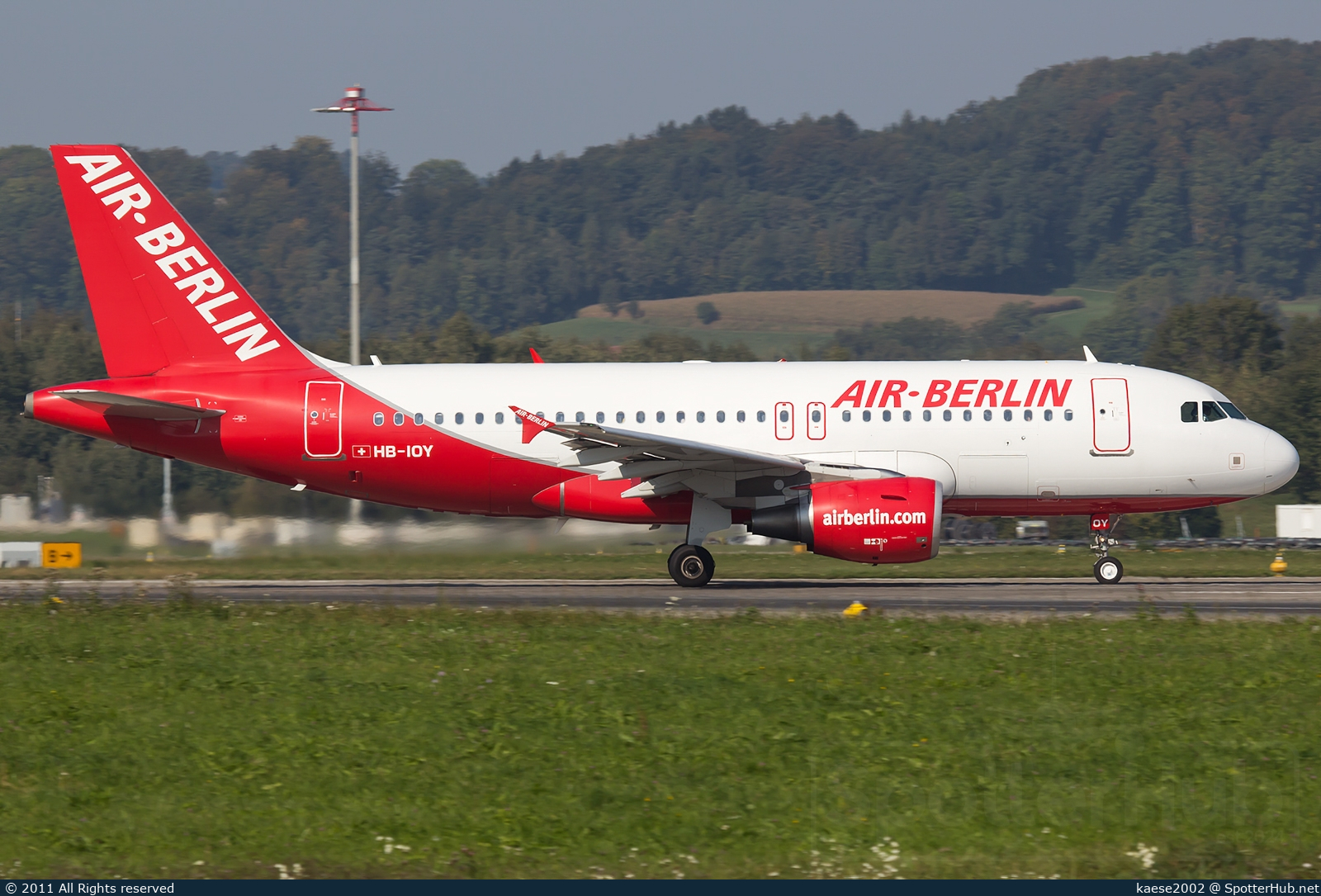 Photo of HB-IOY - Airbus A319-111 operated by Air Berlin (opb Belair Airlines)