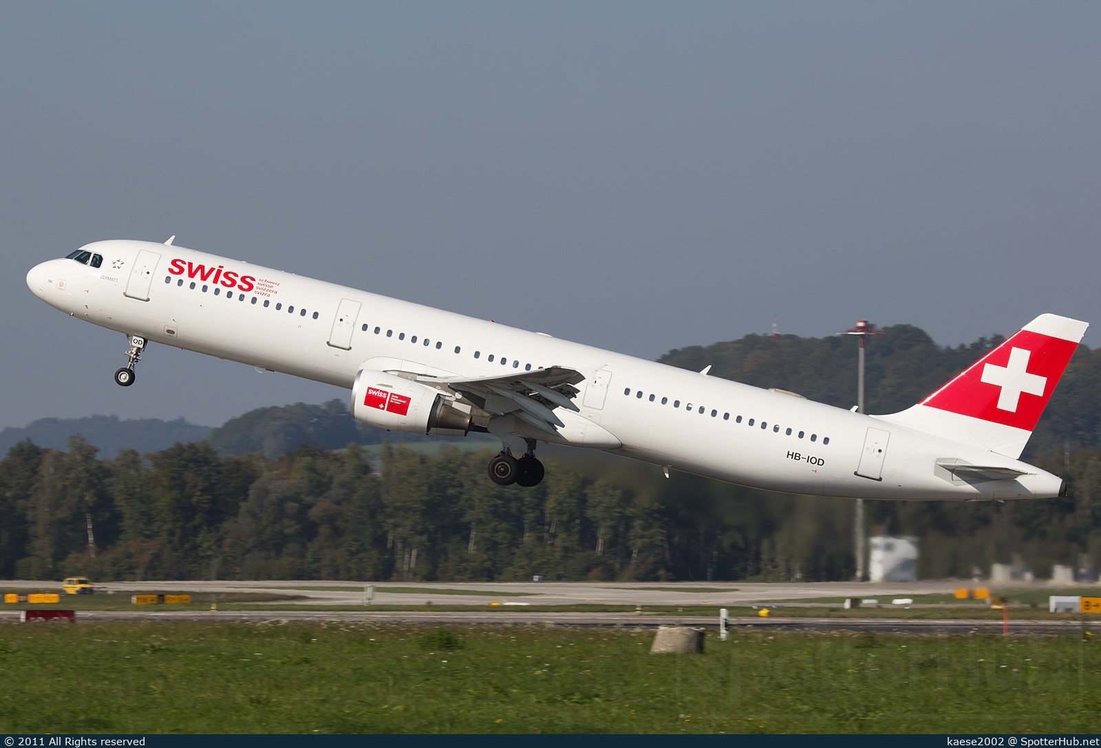 Photo of HB-IOD - Airbus A321-111 operated by Swiss International Air Lines