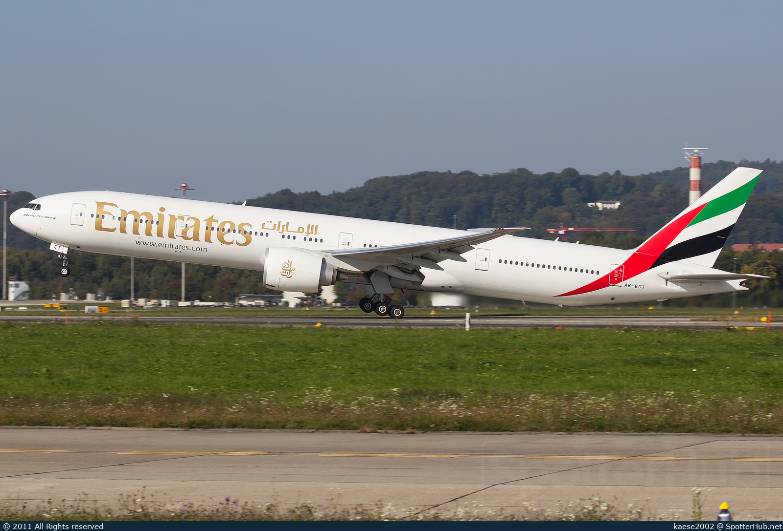 Photo of A6-ECT - Boeing 777-31H(ER) operated by Emirates
