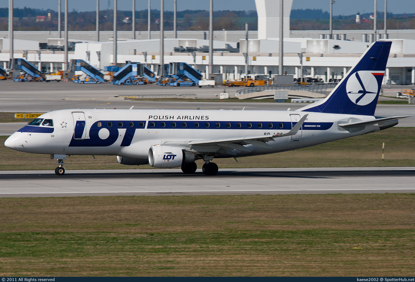 Photo of SP-LDD - Embraer ERJ-170STD operated by LOT Polish Airlines