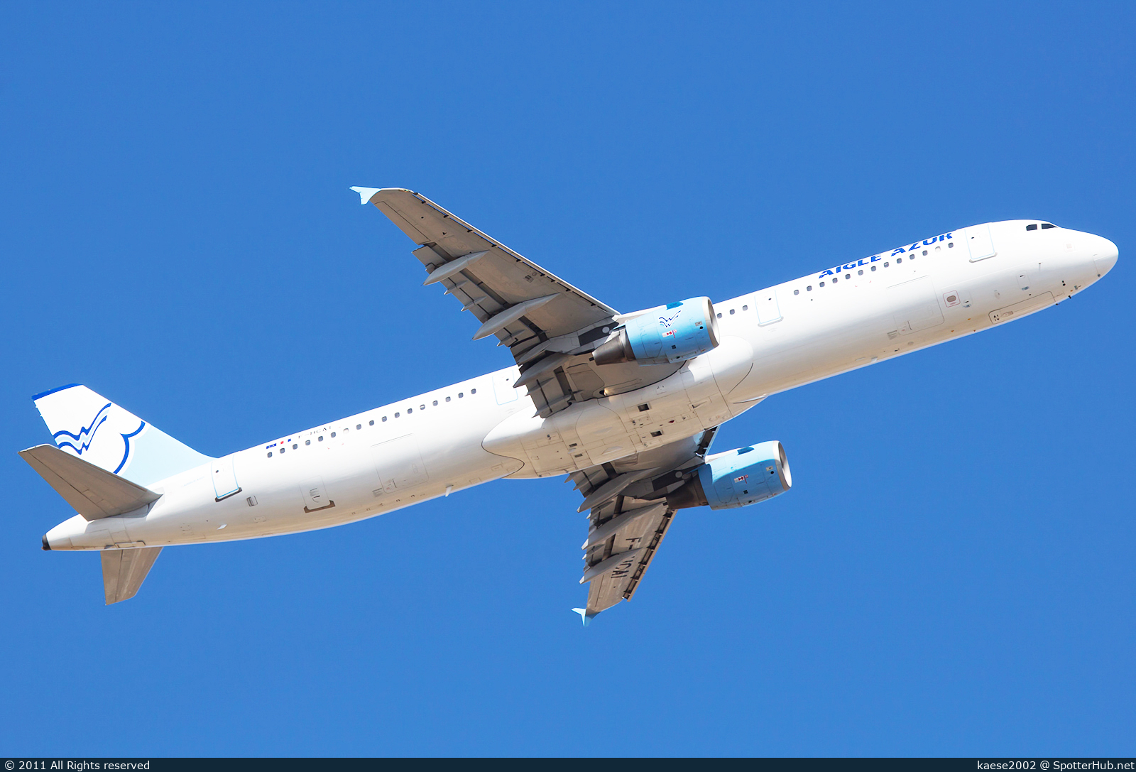 Photo of F-HCAI - Airbus A321-211 operated by Aigle Azur