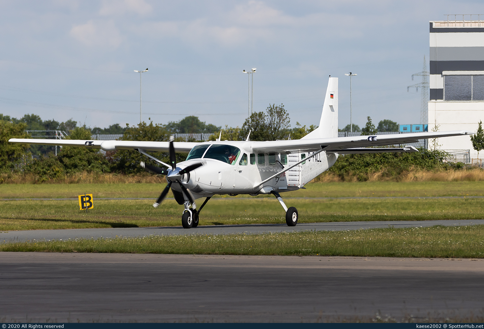 Photo of D-FALL - Cessna 208B Grand Caravan EX operated by Skydive Hildesheim