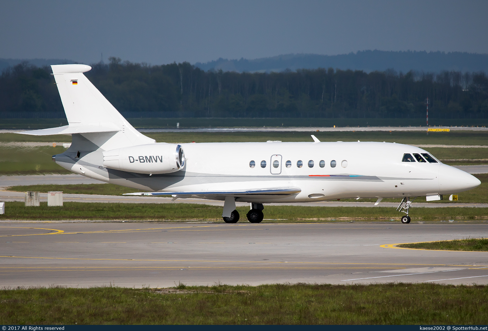 Photo of D-BMVV - Dassault Falcon 2000EX operated by BMW Flugdienst