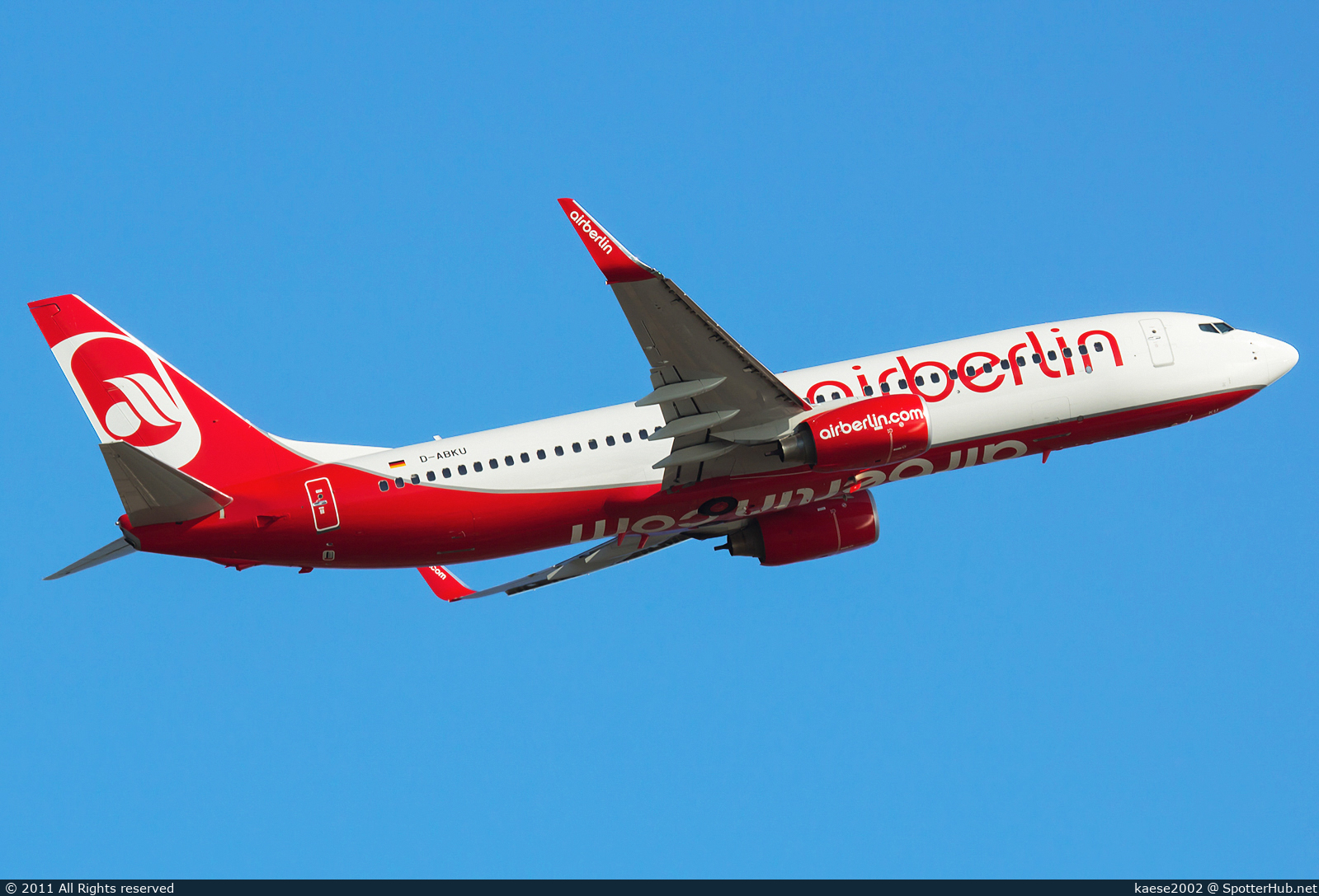 Photo of D-ABKU - Boeing 737-86J operated by Air Berlin