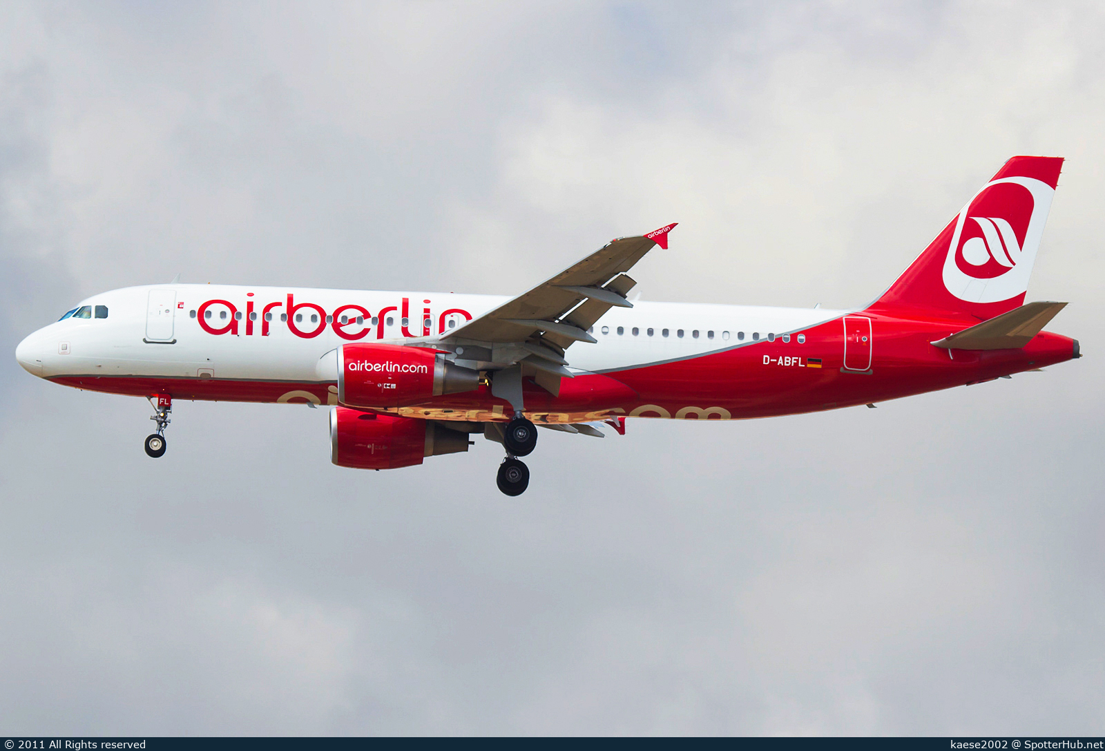 Photo of D-ABFL - Airbus A320-214 operated by Air Berlin