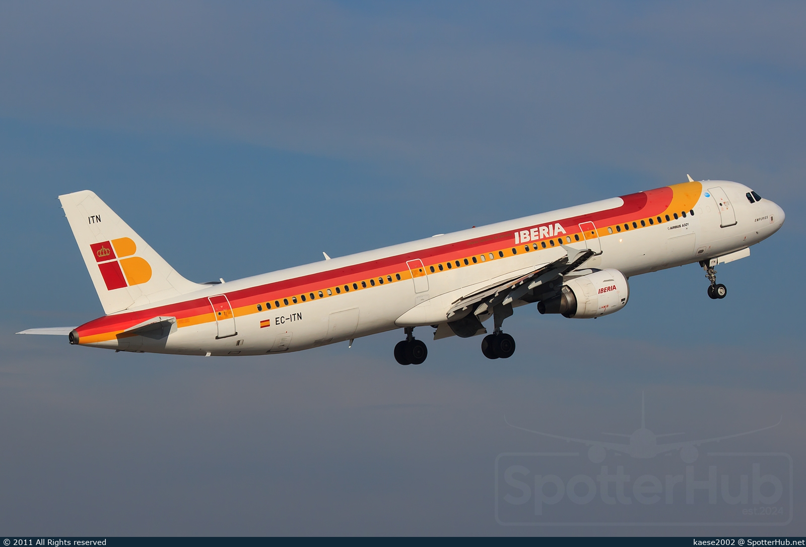 Photo of EC-ITN - Airbus A321-212 operated by Iberia